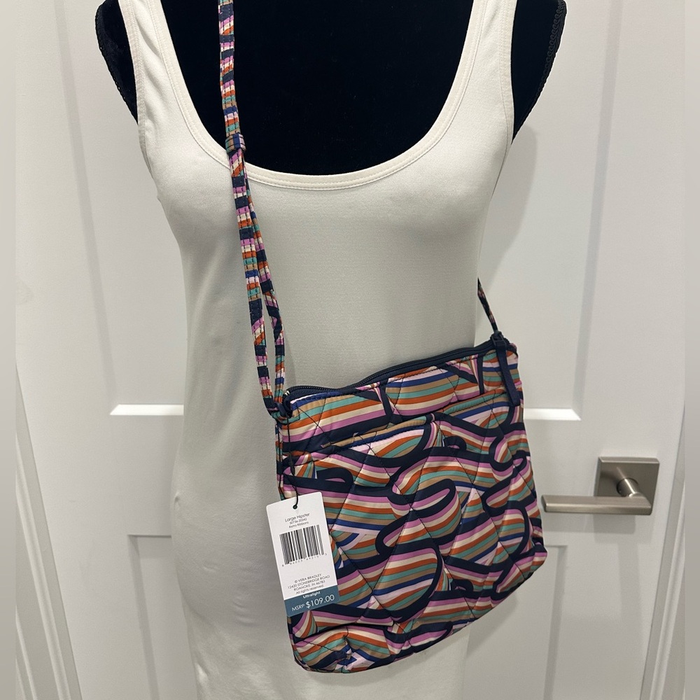 Vera Bradley Ultralight Large Hipster NWT 
❤️‍🔥FIRM PRICE❤️‍🔥